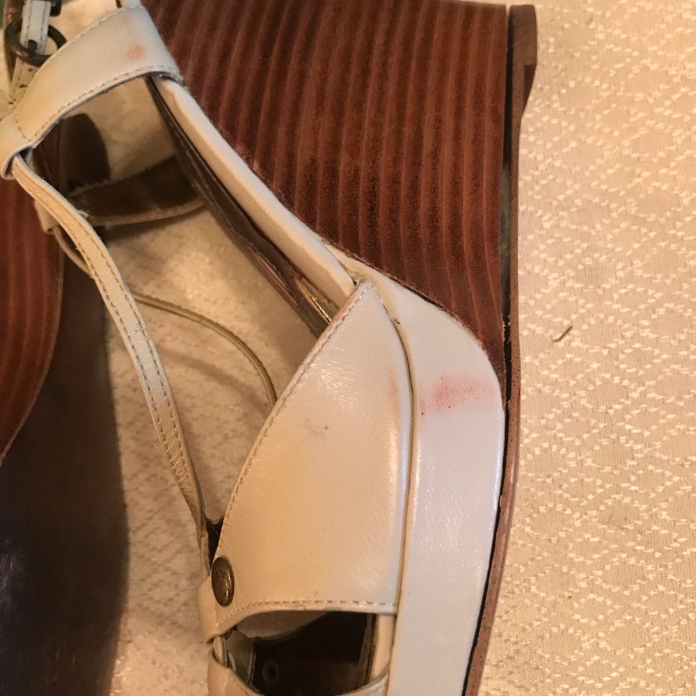 Shoes - Picture 5 of 6